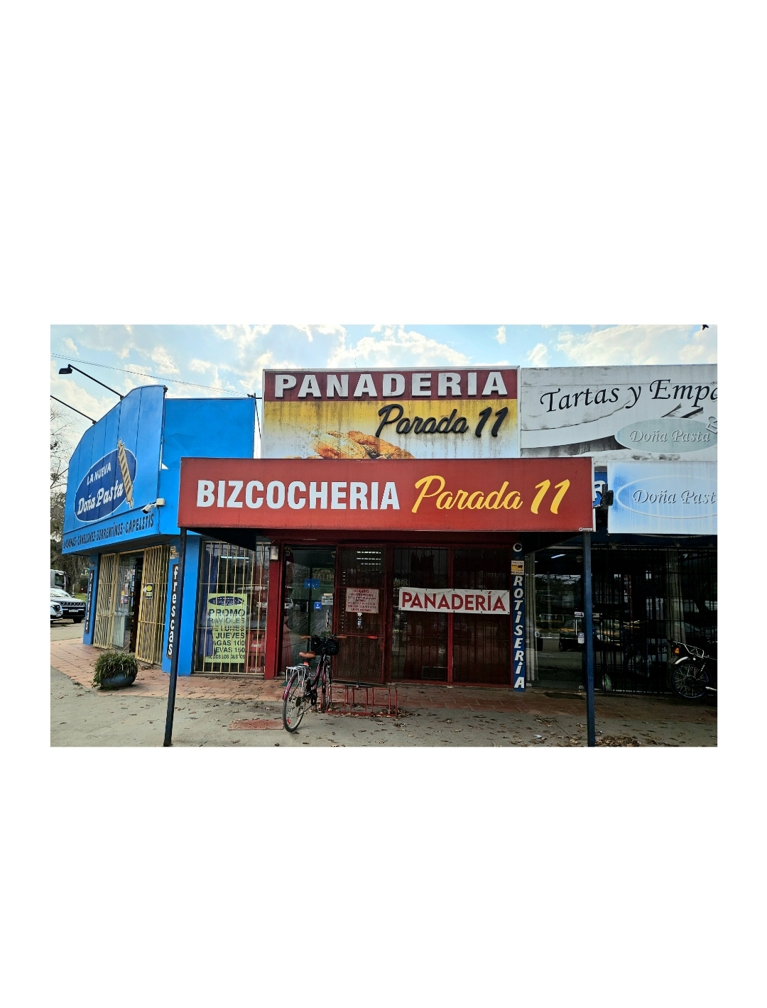 Panaderia y Biscocheria Parada 11