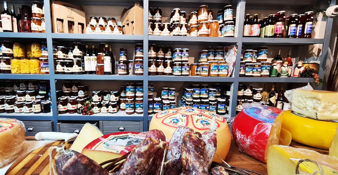 la guia uruguay -Granja y quesería Los Fundadores, Quesos y mermeladas en Nueva Helvecia, Los Fundadores en Nueva Helvecia